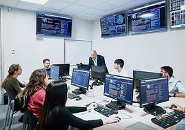 Enseñanza personalizada que potencia el pensamiento crítico y la innovación