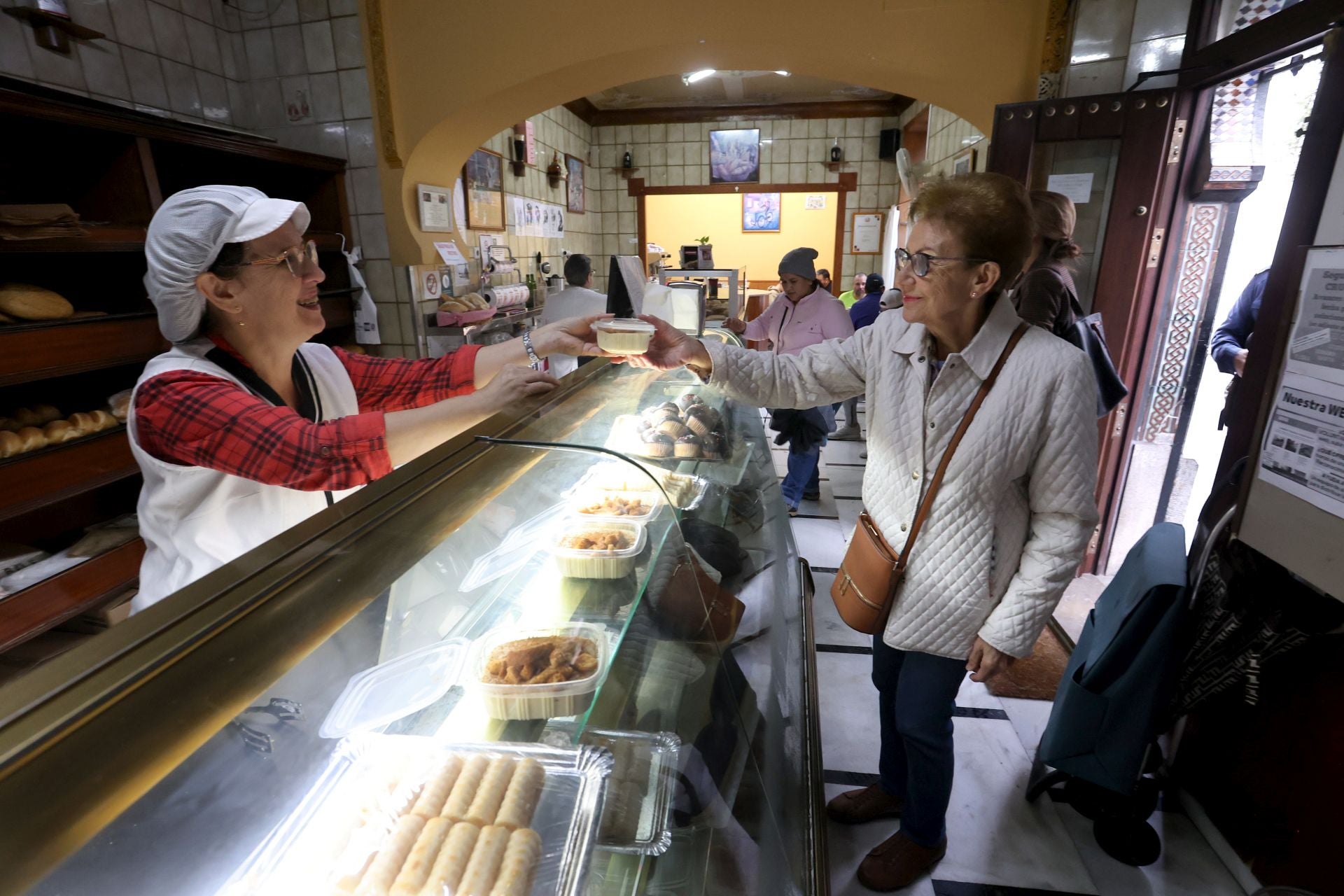 Los mejores dulces por la fiesta de los Santos en Córdoba, en imágenes