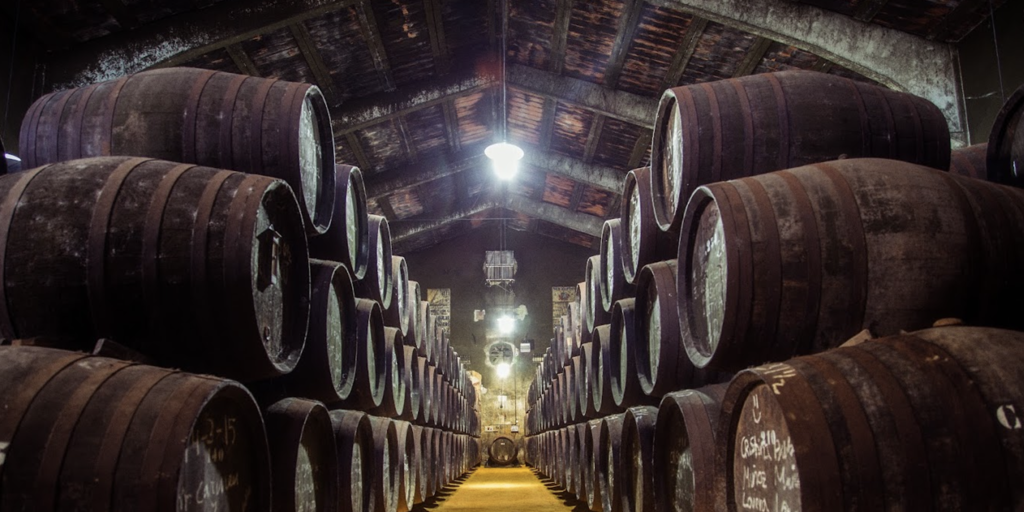 Bodega Toro Albalá consigue la máxima puntuación en la Guía de Vinos Gourmets 2025