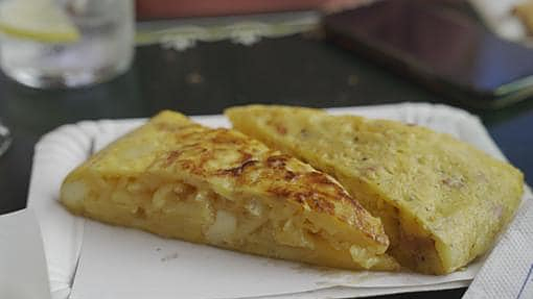 Tortilla de patatas de Lola por Dios