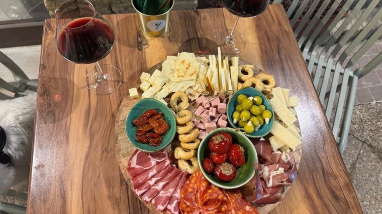 Aperitivo Sierpes, un paréntesis con sabor italiano en pleno bullicio comercial de Sevilla