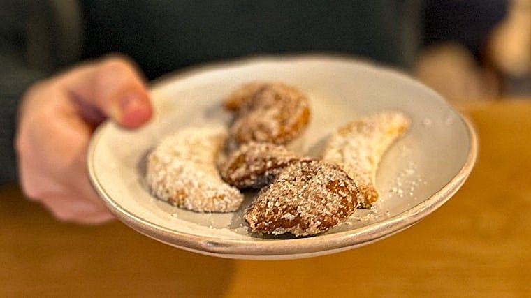 Pestiños y hojaldrinas caseros