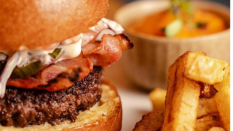 Ana La Fantástica amplía su propuesta con un nuevo bistró en Málaga