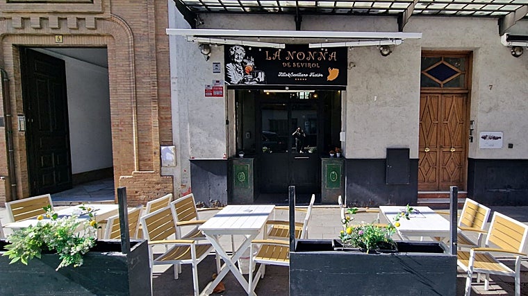 La Nonna de Sevirol, una trattoria que fusiona recetas de Nápoles y Sevilla