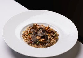 Arroz meloso con setas, ensalada de perdiz y estofado de cola de toro, en la nueva carta de invierno de Tribeca