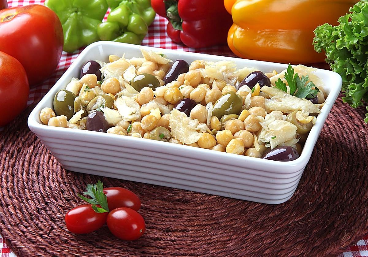 Ensalada de bacalao y garbanzos