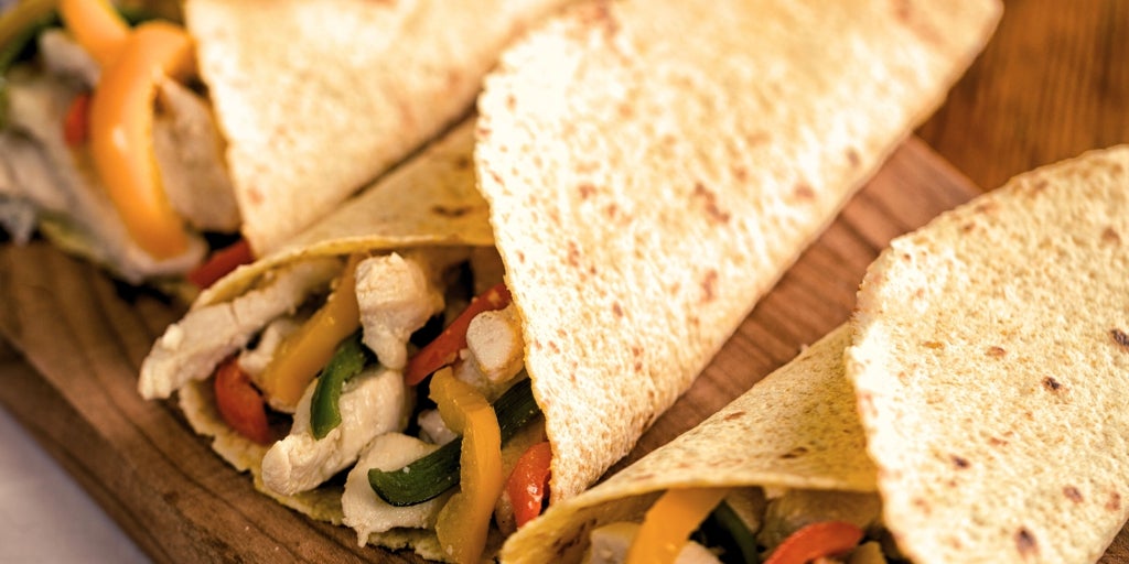 Fajitas de pollo con pimientos de colores