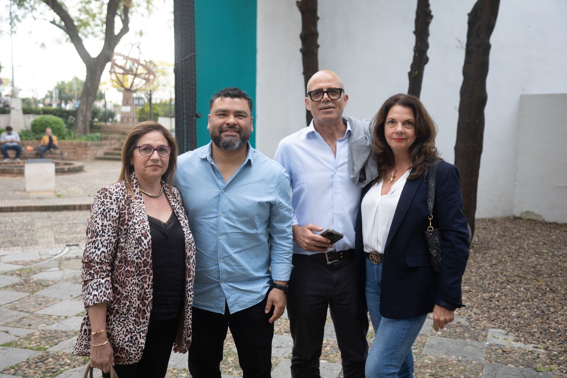 María Teresa Gómez, Julio Domínguez, Leo Ramos y Tara Wales
