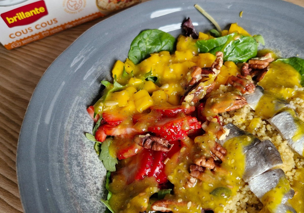 Ensalada de frutas con sardinas y cuscús Brillante
