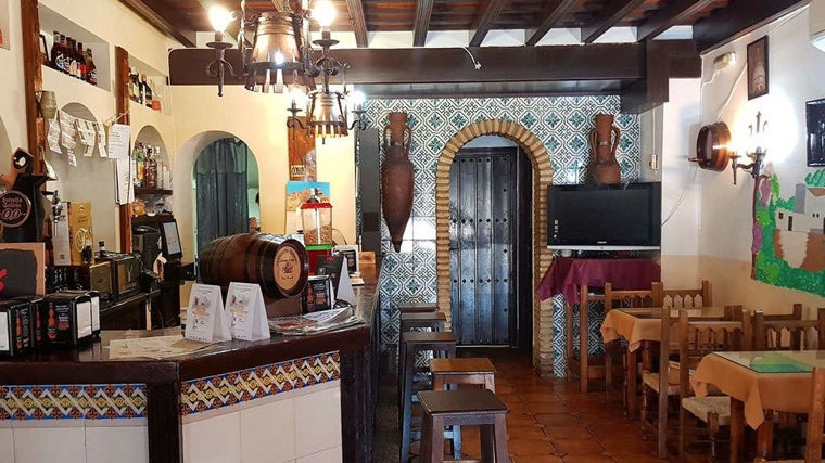 Interior de la taberna montillana