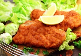 El truco de la abuela para que los filetes empanados queden tiernos y crujientes