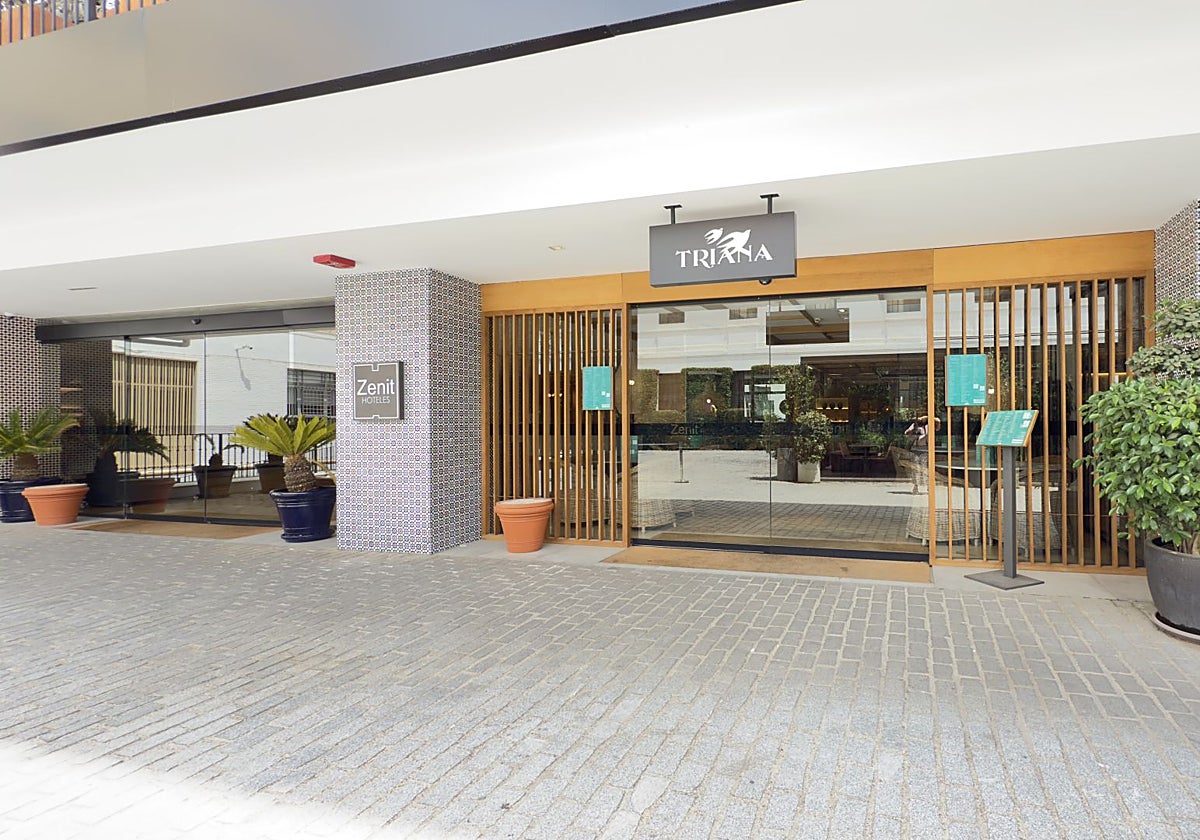 Fachada del Hotel Zenit, en Triana