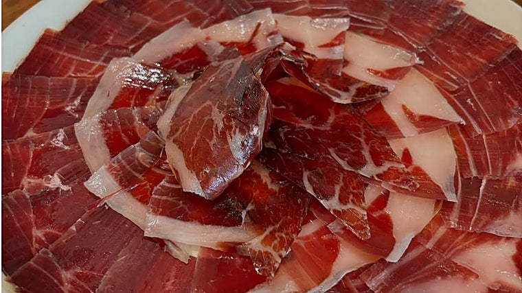 Plato de jamón de Mayo