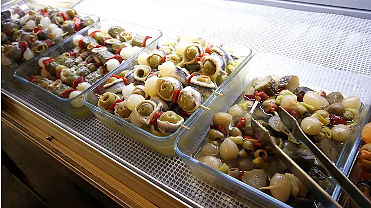 Bnaderillas y mariscos cocidos son los protagonistas de su propuesta gastronómica