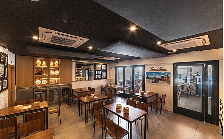 Imagen principal - Sala interior tras la reforma de Casa Aldana