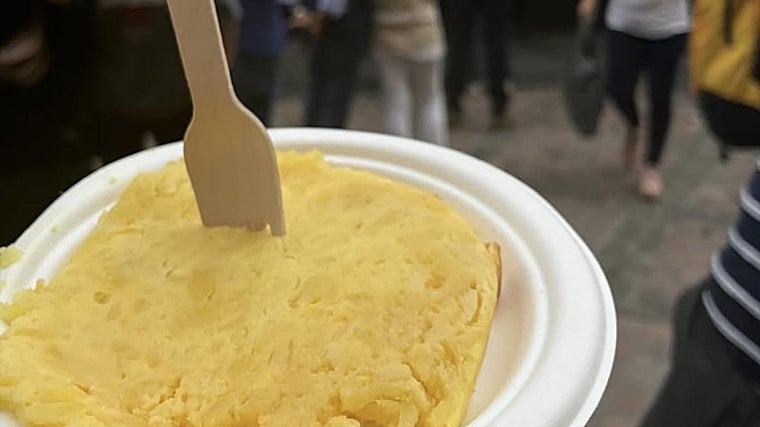Porción de tortilla en el Bar Santos