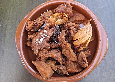 Imagen secundaria 1 - Grupo Trifulca homenajea a Casa Marciano cien años después: así es el nuevo bar del Arenal