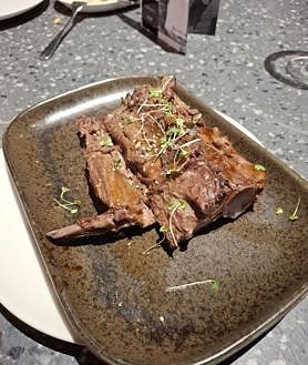 Imagen secundaria 2 - Ventresca a la brasa, solomillo y costillas a la brasa