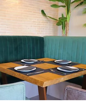 Imagen secundaria 2 - Asador Caravaca Sevilla: carta, información y horarios