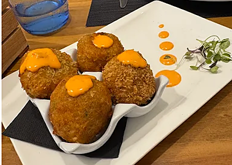 Imagen secundaria 1 - Asador Caravaca Sevilla: carta, información y horarios