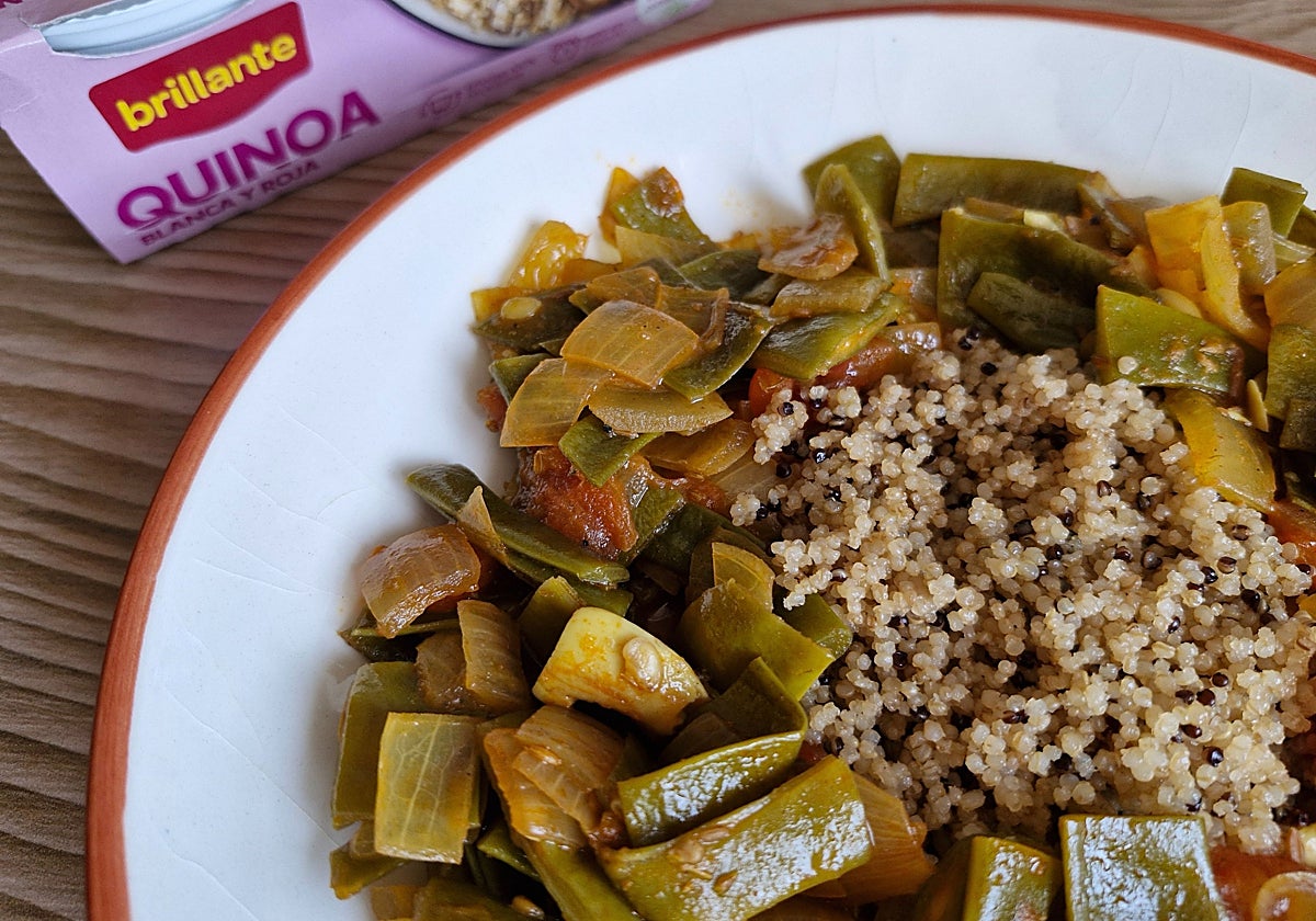 Judias verdes en salsa de tomate con quinoa Brillante