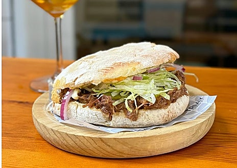 Imagen secundaria 1 - Molletes de varios establecimientos: Taberna Triay (A Coruña) y de Ene by Cañitas Maite (Albacete)