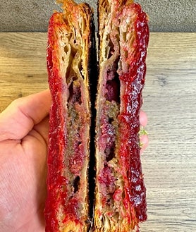 Imagen secundaria 2 - De París a Málaga: así es Sueño, el obrador que conquista con su repostería artesanal