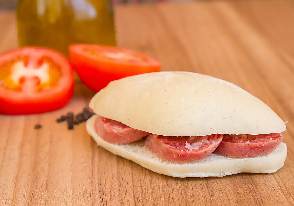 Mollete de salchichón malagueño