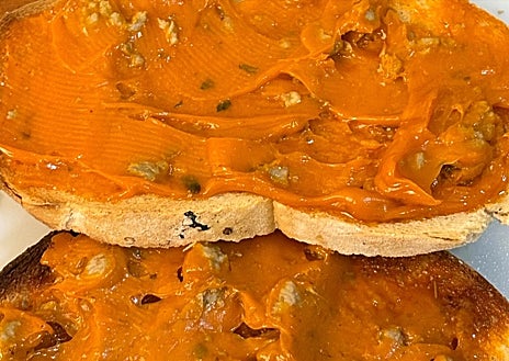 Imagen secundaria 1 - Tostadas de Er Caserío