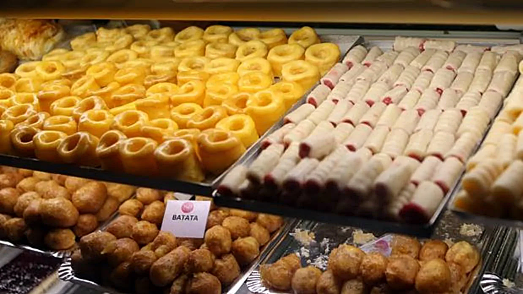 Huesos de santo: la historia del dulce más típico del Día de Todos los Santos y dónde comprarlos en Sevilla