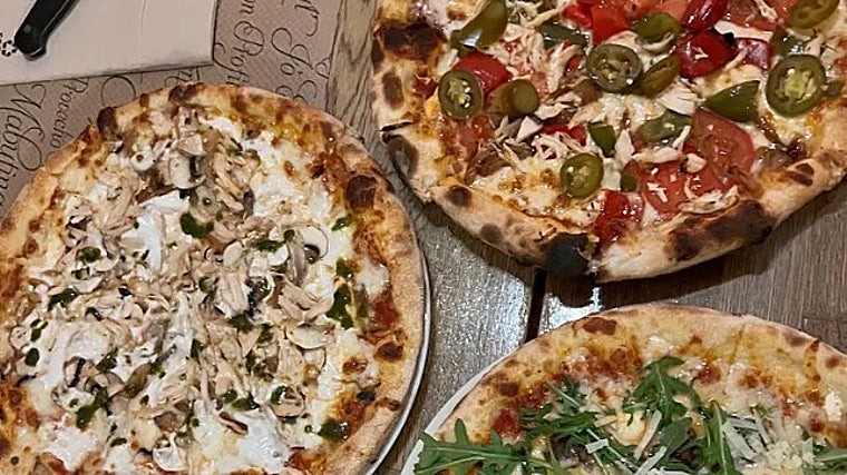 Selección de pizzas de La Fabbrica Pizzdería