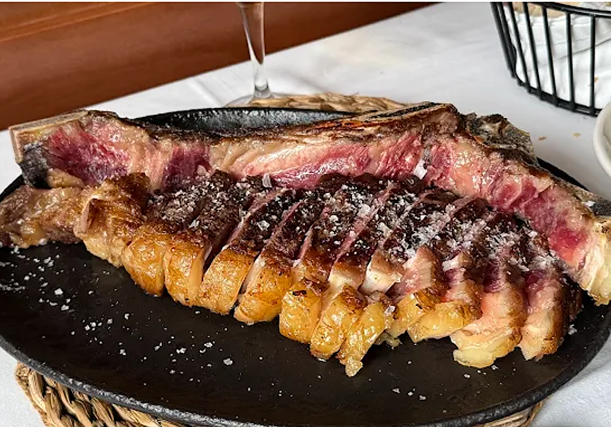 La Venta El Carrito está especializada en carnes y se encuentra en Alcalá de Guadaíra