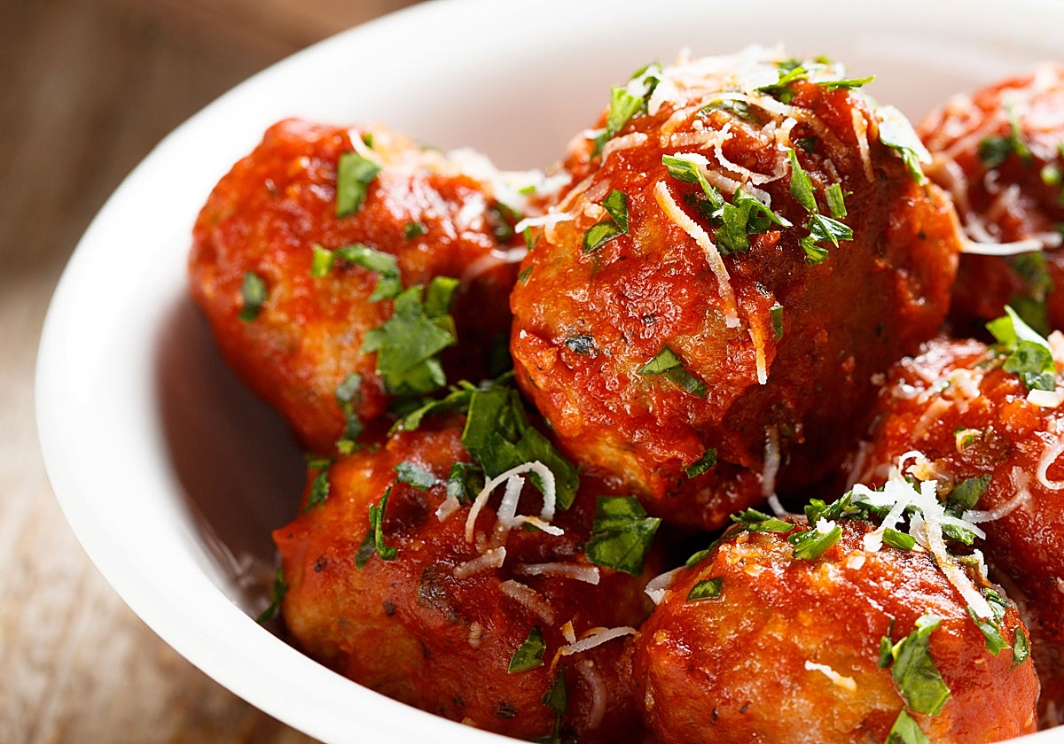 Albóndigas de soja texturizada con salsa de boniato y champiñones