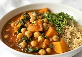 Sopa de boniato y garbanzos Ras el Hanout con vasito de arroz basmati Brillante