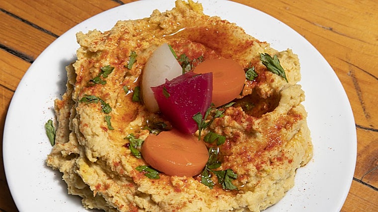 Hummus en el Mercado Victoria de Córdoba