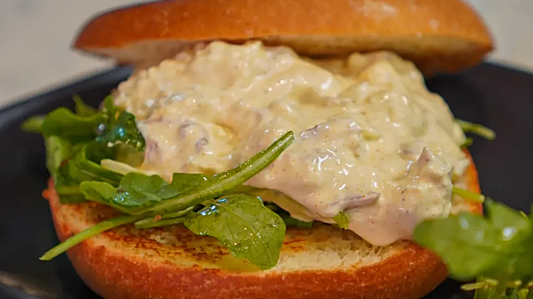 Brioche de pollo al curry