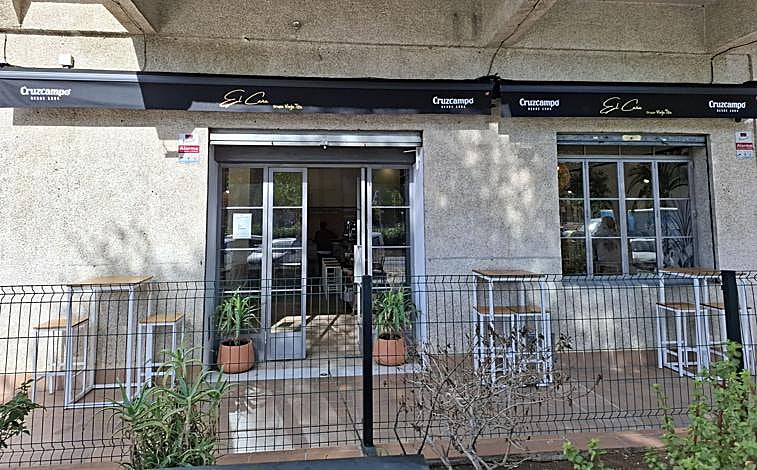 Imagen principal - El Caña, la última apertura del grupo Viejo Tito en el barrio de Los Remedios