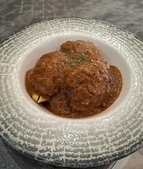 Imagen secundaria 2 - Entrecot de novillo argentino, presa ibérica y carrilada estofada