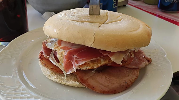 ``Benjamin'' at Sombraho Bar