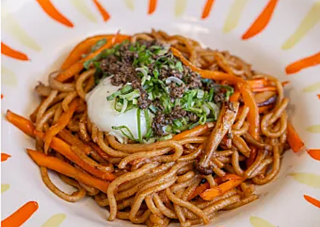 Segunda imagem 1 – alguns pratos de sushi