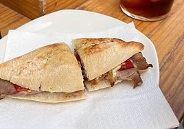 Así sabe el Juanito, el montadito favorito de muchos cordobeses