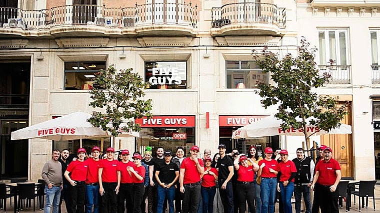 A hamburgueria Five Guys está localizada no centro de Málaga: esta é a sua nova localização na Alameda.