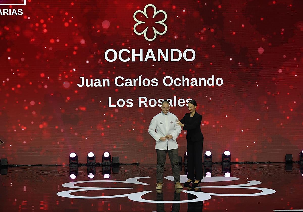 Juan Carlos Ochando, del restaurante Ochando de Los Rosales, celebra su estrella Michelin