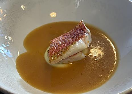 Imagem Secundária 1 - Rabo de Boi e Tainha em Amarelo Sevilha.