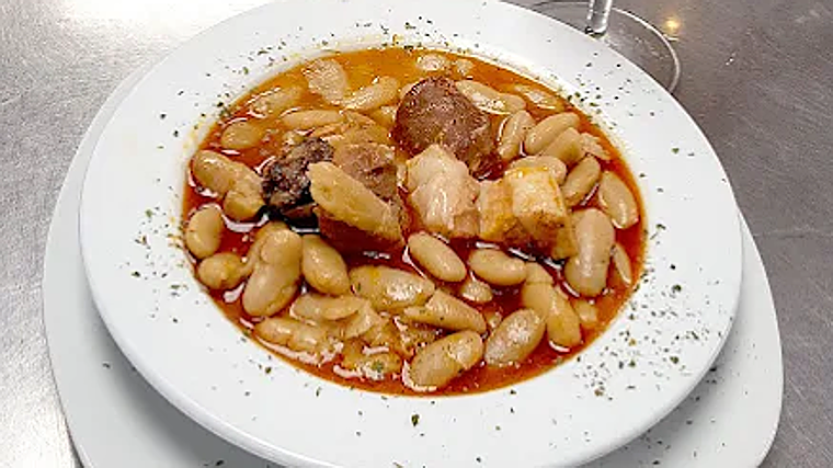 Guisos y conservas forman parte de su carta