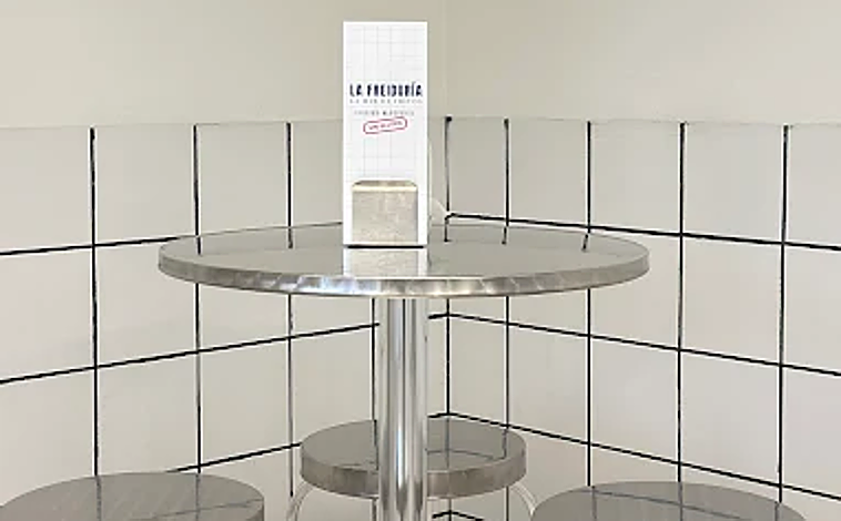 Main image - Some images of the interior of La Mar de Fritos