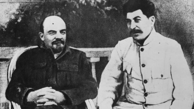 Dos camaradas de la Revolución de Octubre, Stalin y Lenin en 1917