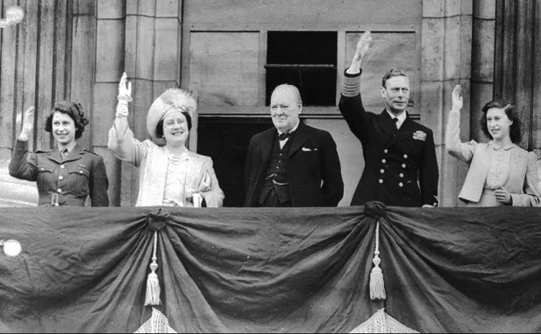De Churchill a Truss: los 15 primeros ministros que ha visto pasar por Downing Street la reina Isabel II
