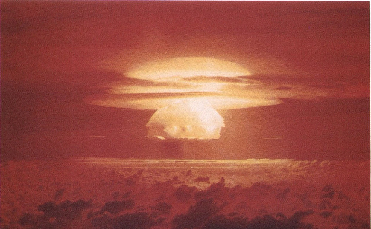 Explosión nuclear de la bomba estadounidense Castle Bravo