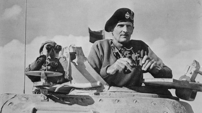 Montgomery, sobre un tanque en el norte de África